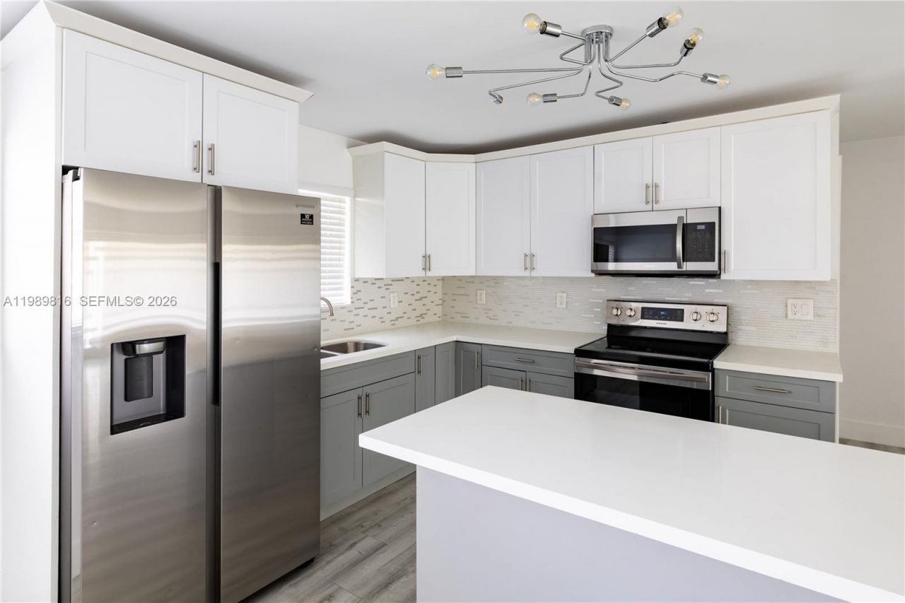 2455 Wiley Ct, Hollywood, FL 33020 Photo