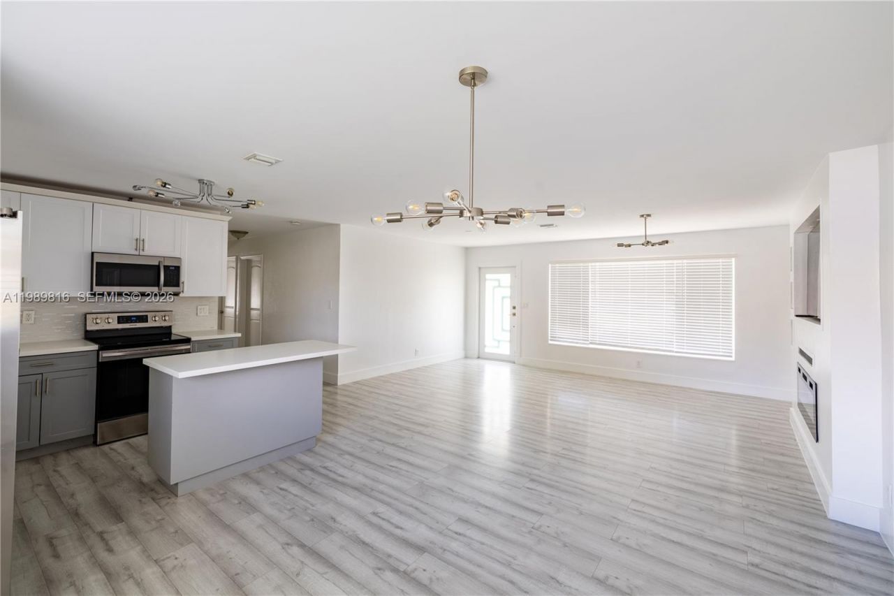 2455 Wiley Ct, Hollywood, FL 33020 Photo