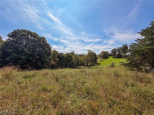 Chichester Road, Parkersburg, WV 26104