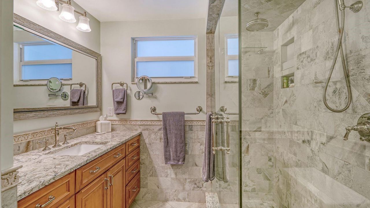 605 Sutton Place, Unit 201, Longboat Key, FL 34228 Photo