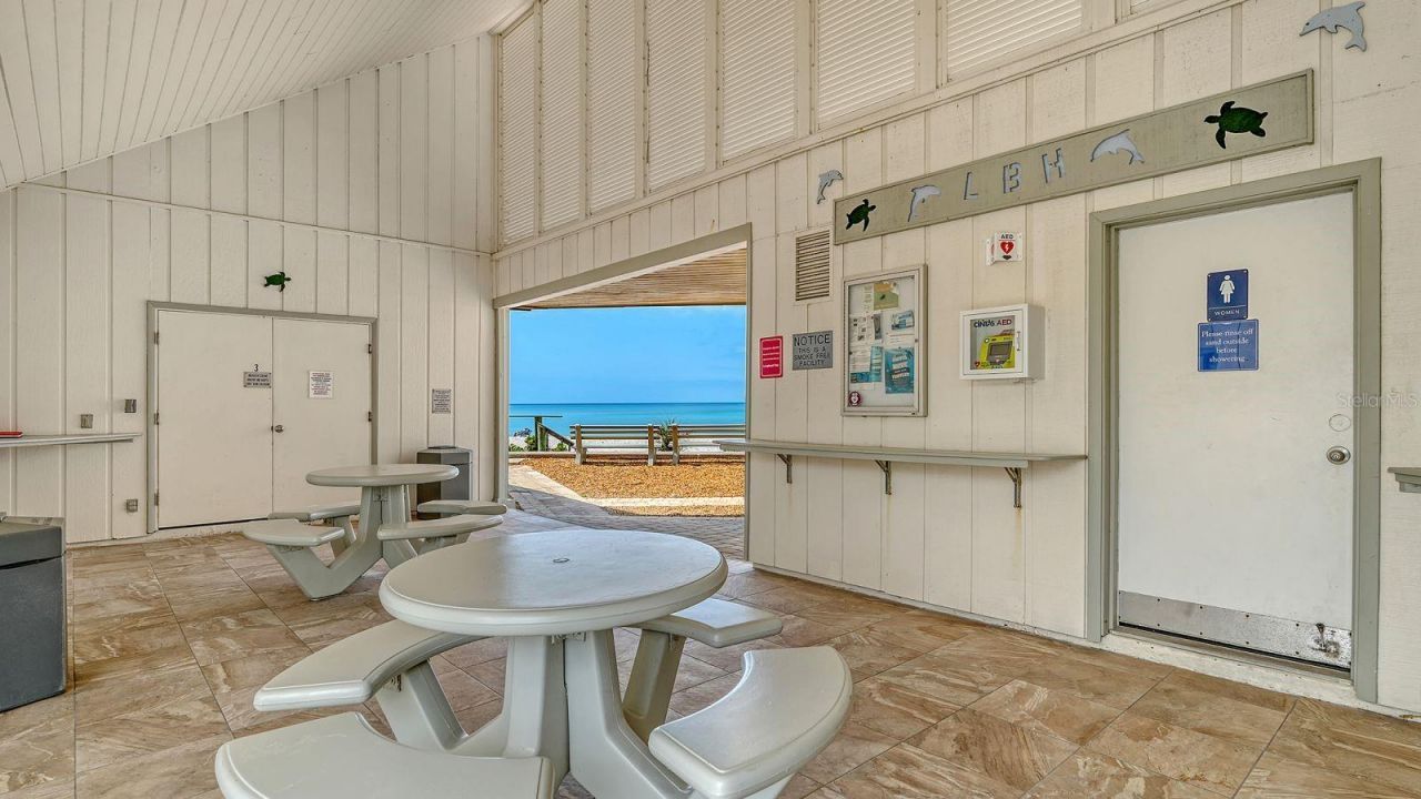 605 Sutton Place, Unit 201, Longboat Key, FL 34228 Photo