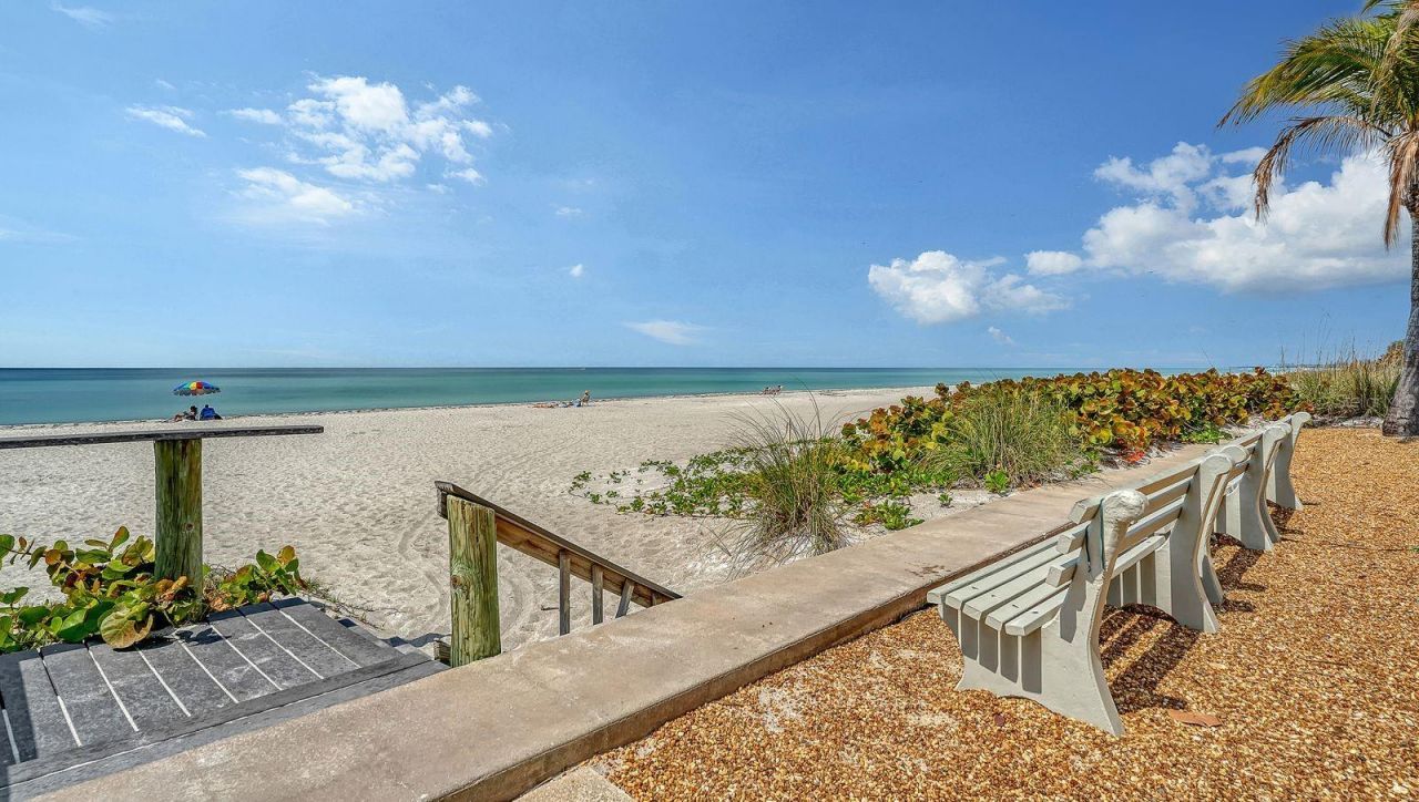 605 Sutton Place, Unit 201, Longboat Key, FL 34228 Photo