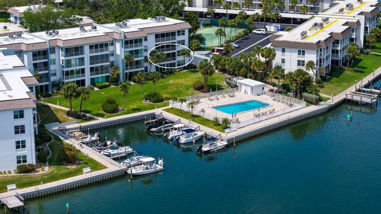 605 Sutton Place, Unit 201, Longboat Key, FL 34228 Photo