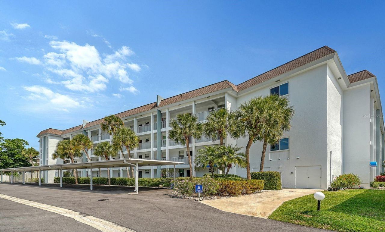 605 Sutton Place, Unit 201, Longboat Key, FL 34228 Photo