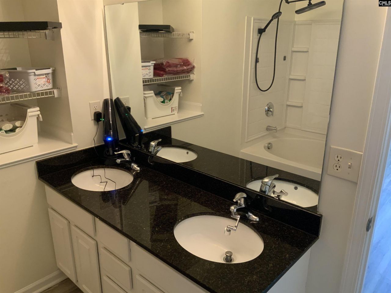 563 Silver Spoon Lane Photo 9