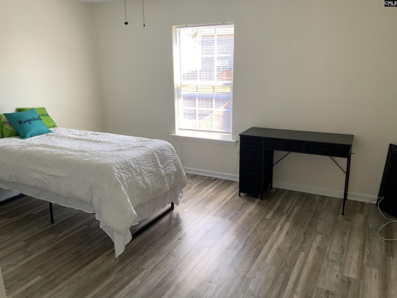 563 Silver Spoon Lane Photo 11