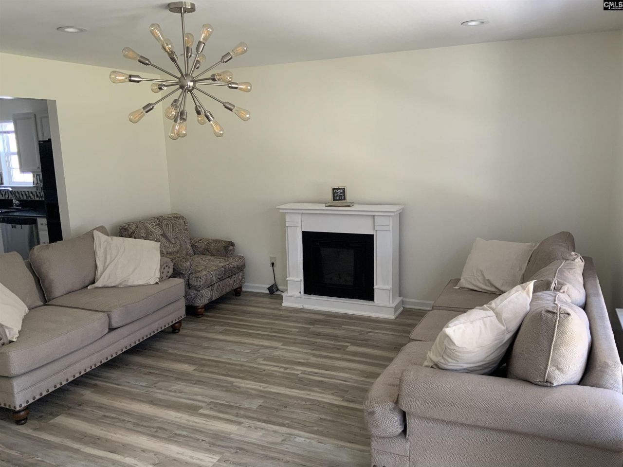 563 Silver Spoon Lane Photo 5