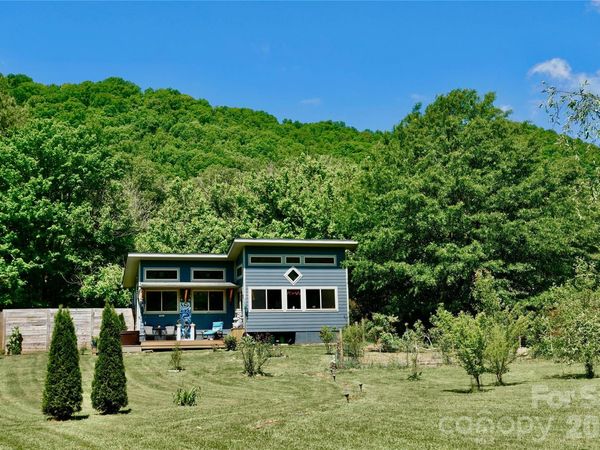 3 Taproot Trail, Barnardsville, NC 28709