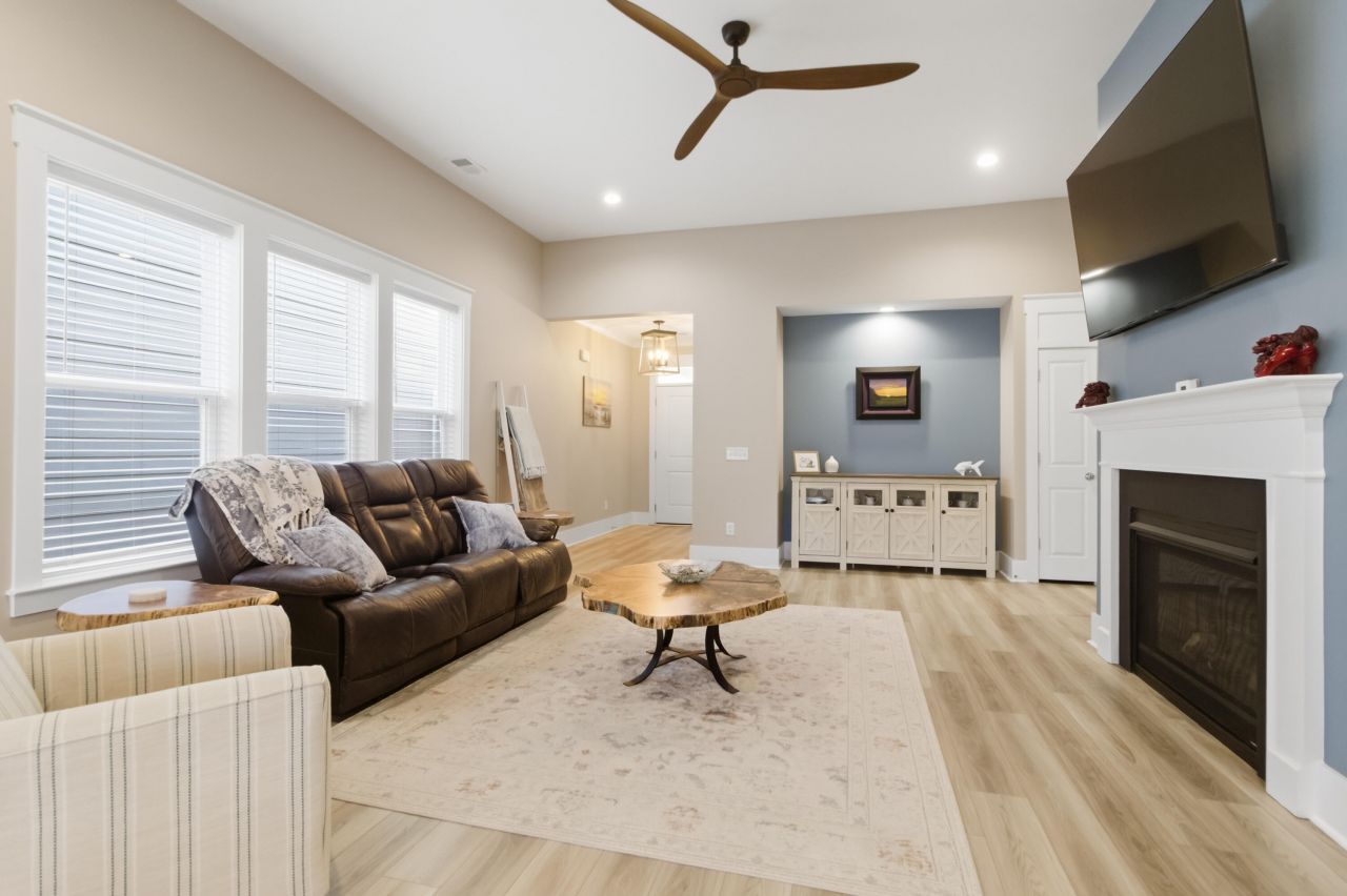 153 Collared Dove Court Photo 18