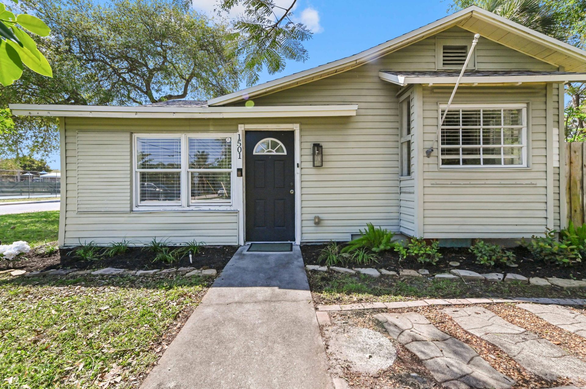 1501 N D Street, Lake Worth Beach, FL 33460 Photo