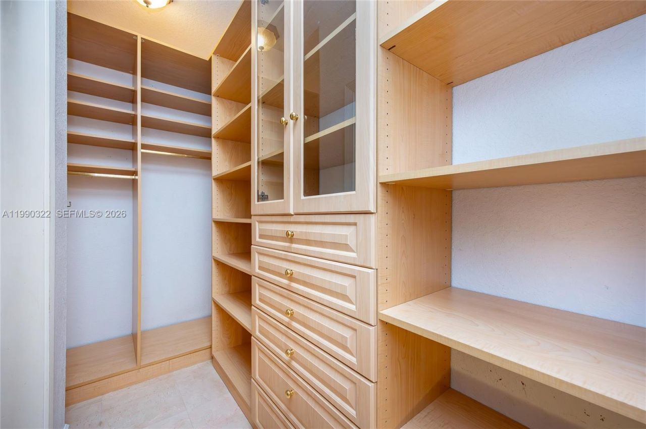 588 Miller Dr , Miami Springs, FL 33166 Photo