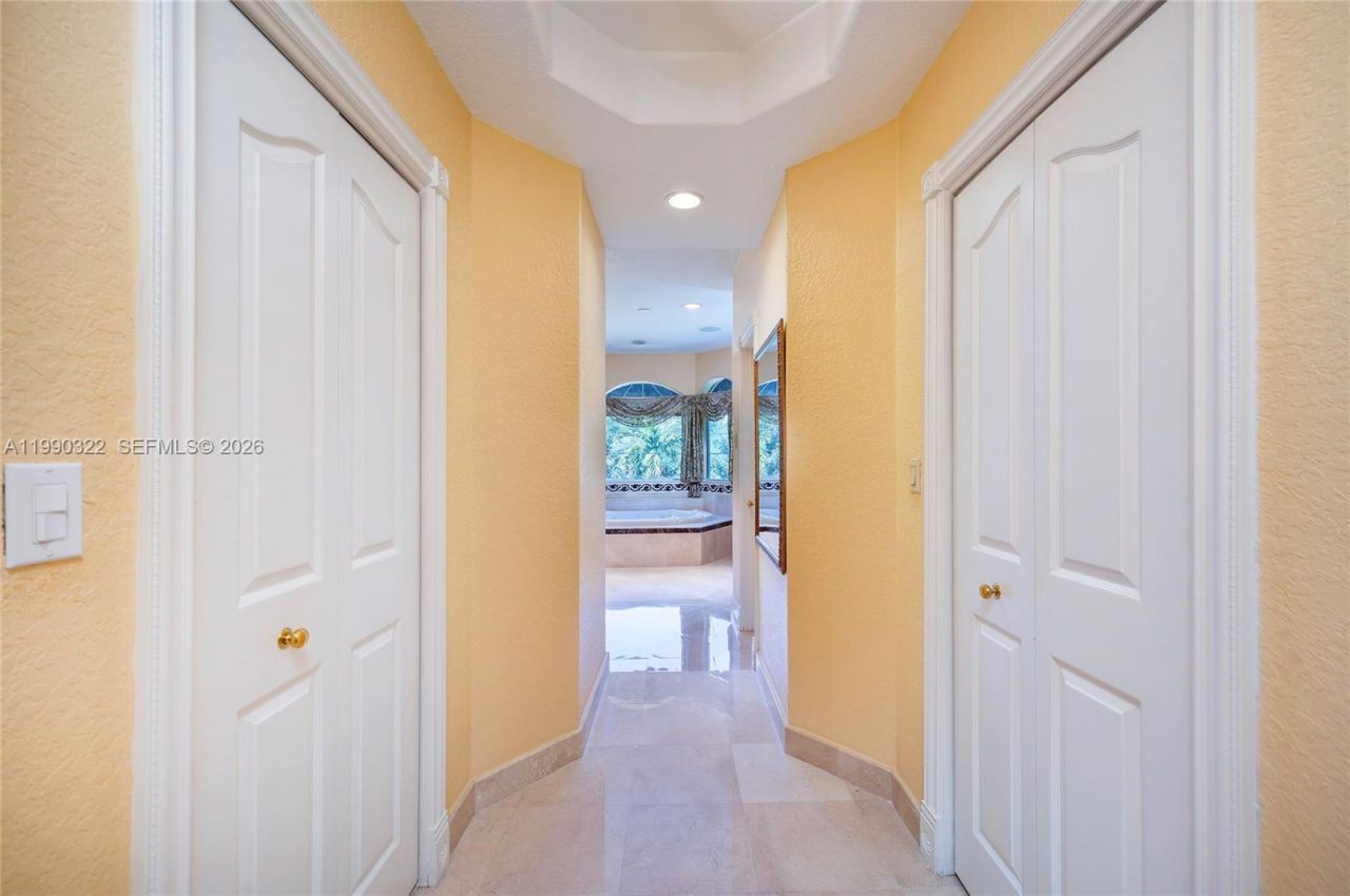 588 Miller Dr, Miami Springs, FL 33166 Photo