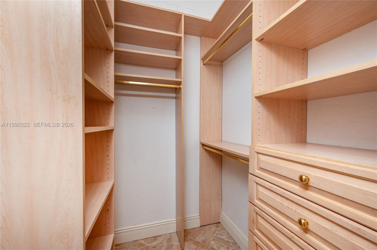 588 Miller Dr , Miami Springs, FL 33166 Photo