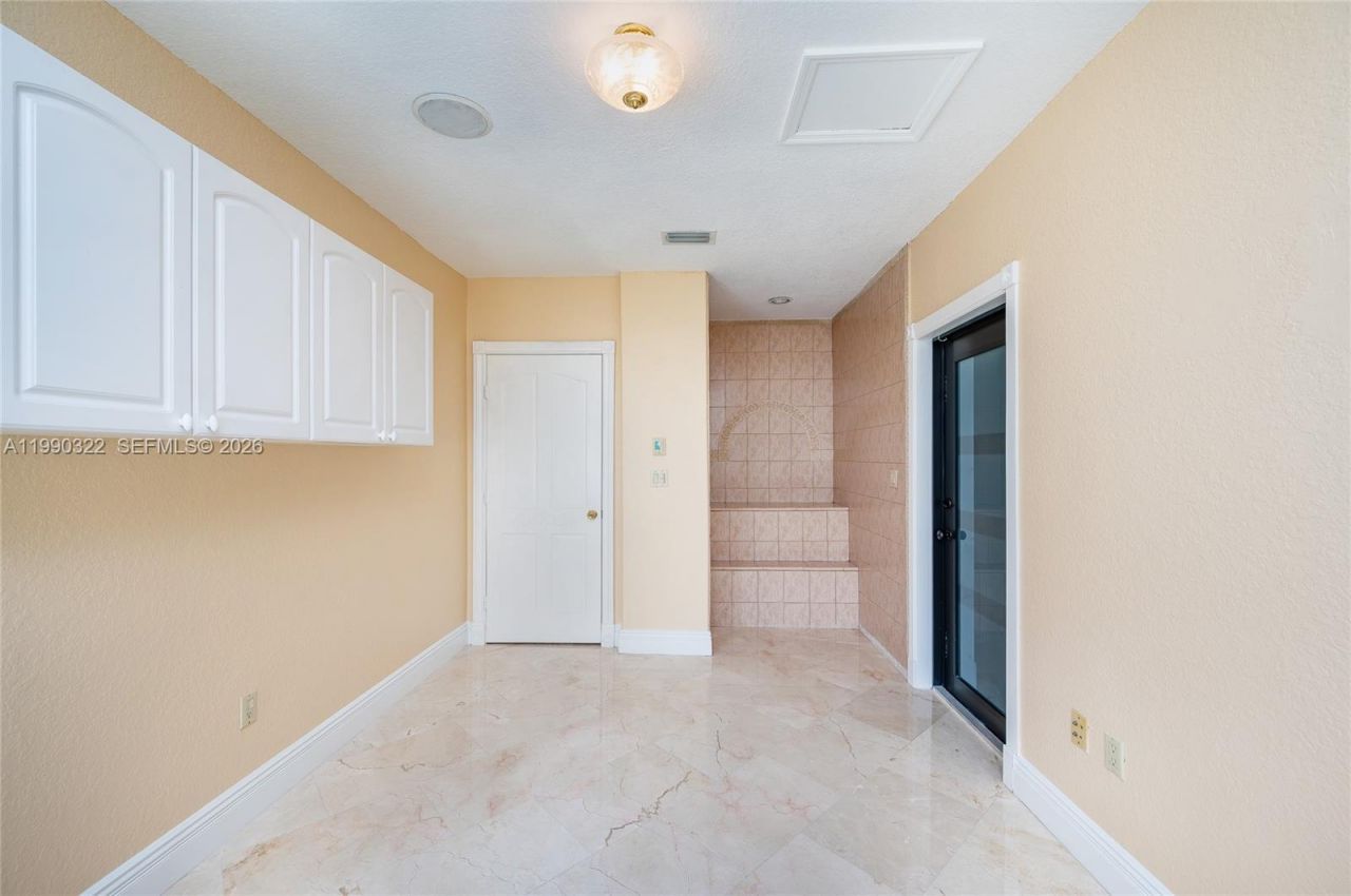 588 Miller Dr, Miami Springs, FL 33166 Photo