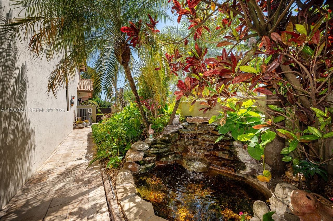 588 Miller Dr , Miami Springs, FL 33166 Photo