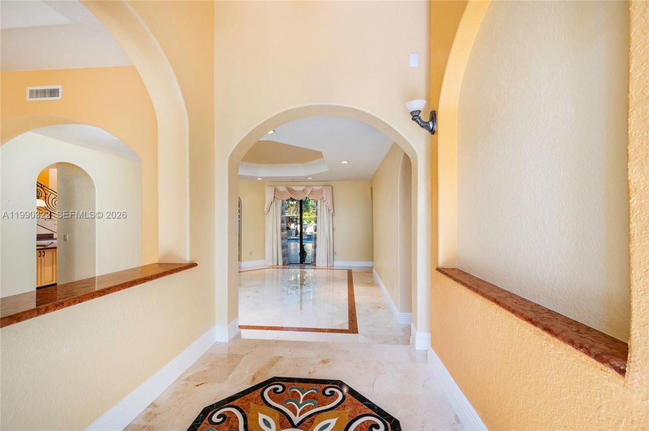 588 Miller Dr, Miami Springs, FL 33166 Photo