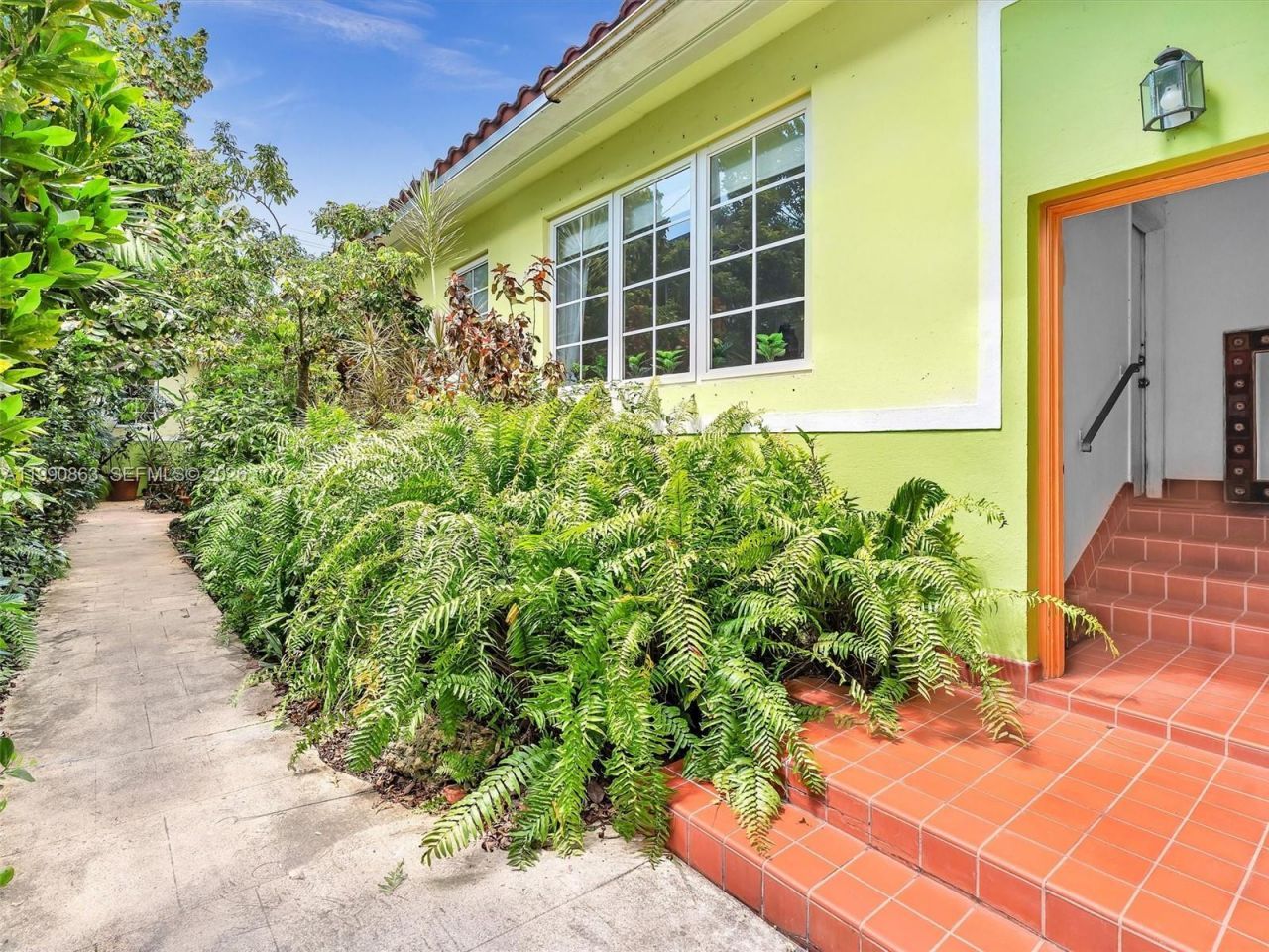 910 Lenox Ave, Unit 2, Miami Beach, FL 33139 Photo