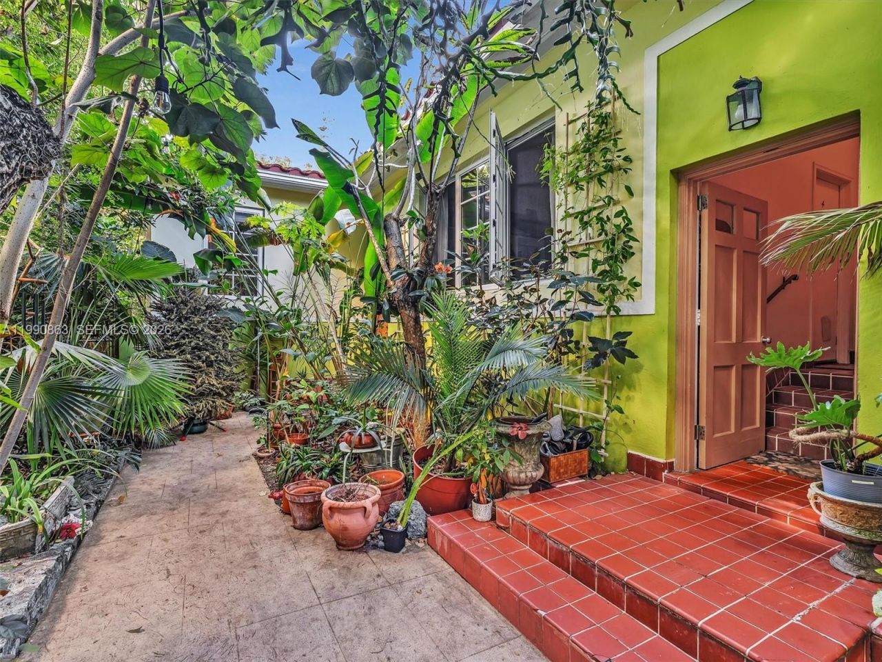 910 Lenox Ave, Unit 2, Miami Beach, FL 33139 Photo