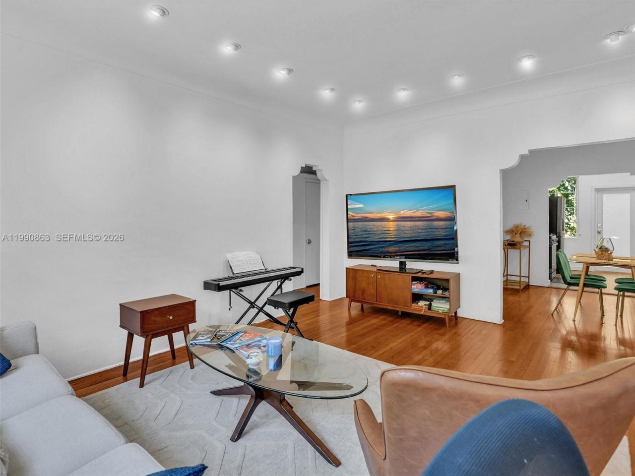 910 Lenox Ave, Unit 2, Miami Beach, FL 33139 Photo