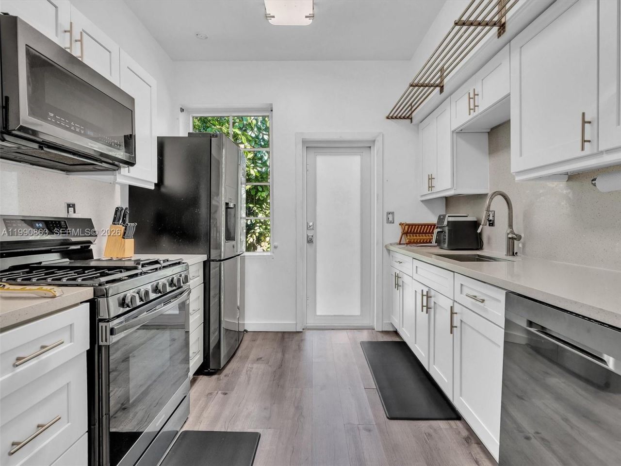 910 Lenox Ave, Unit 2, Miami Beach, FL 33139 Photo