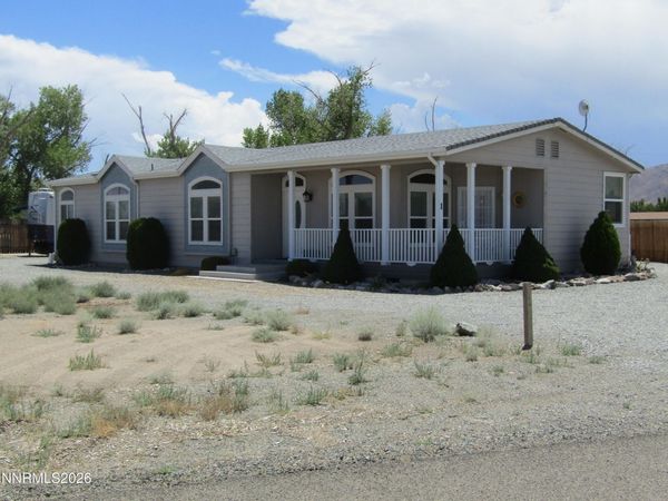 1 Calico Hills Lane, Yerington, NV 89447
