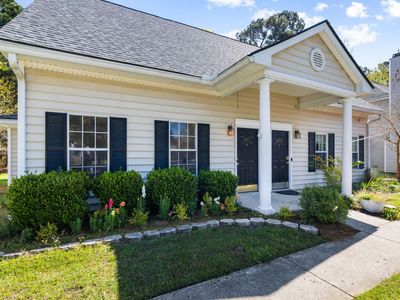 3076 Queensgate Way, Mount Pleasant, SC 29466