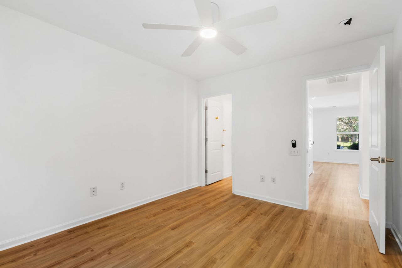 3076 Queensgate Way Photo 15