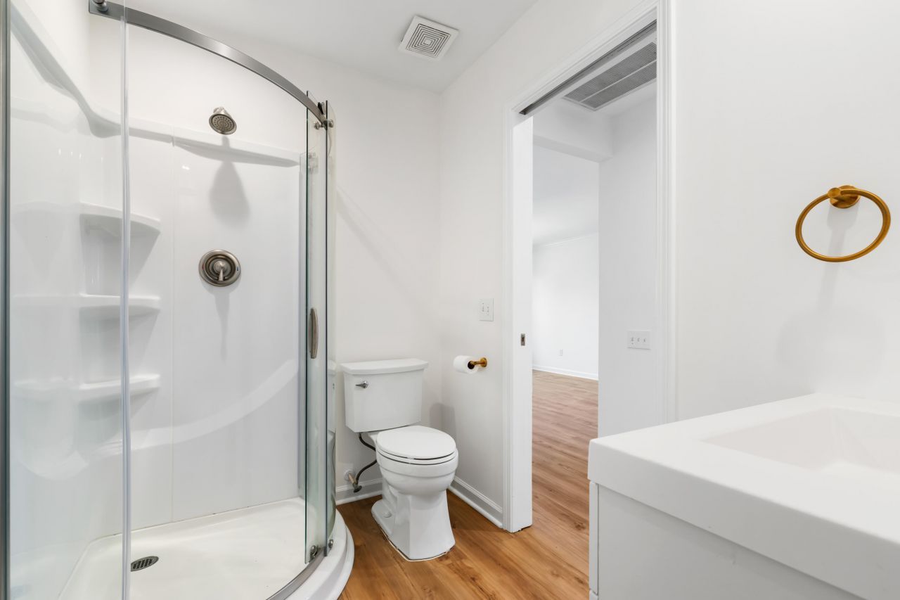 3076 Queensgate Way Photo 16