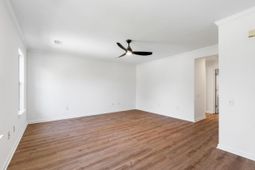 3076 Queensgate Way photo 4