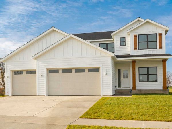 3435 NE Stonehedge Drive NE, Rochester, MN 55902