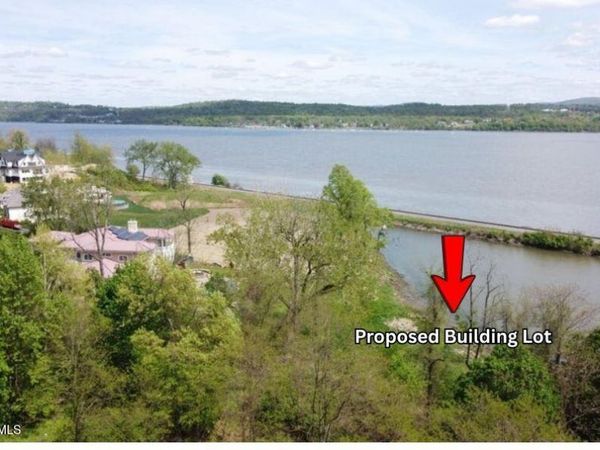 3 Windswept Lane , Newburgh, NY 12550