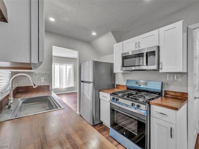 12508 Sobieski Avenue, Cleveland, OH 44135 Photo 3