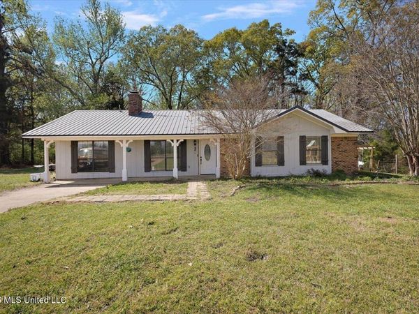 2081 Johnston Road, Benton, MS 39039