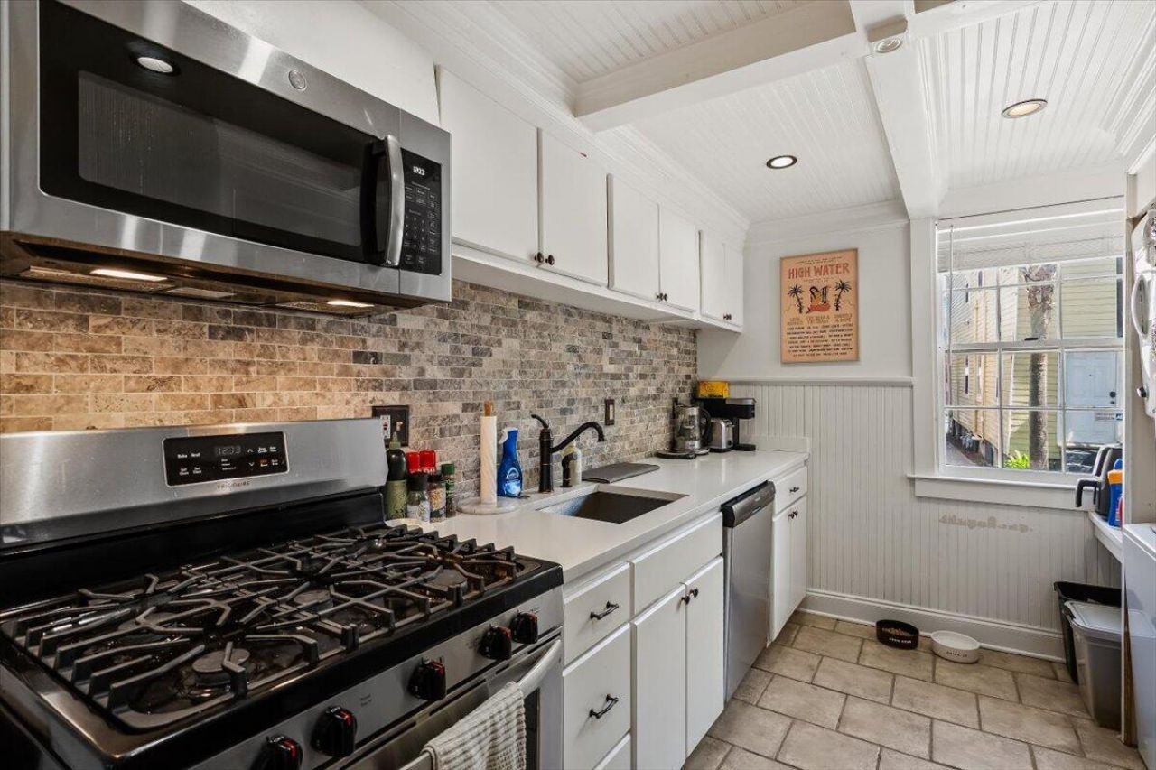 3 1/2 Kracke Street Photo 16