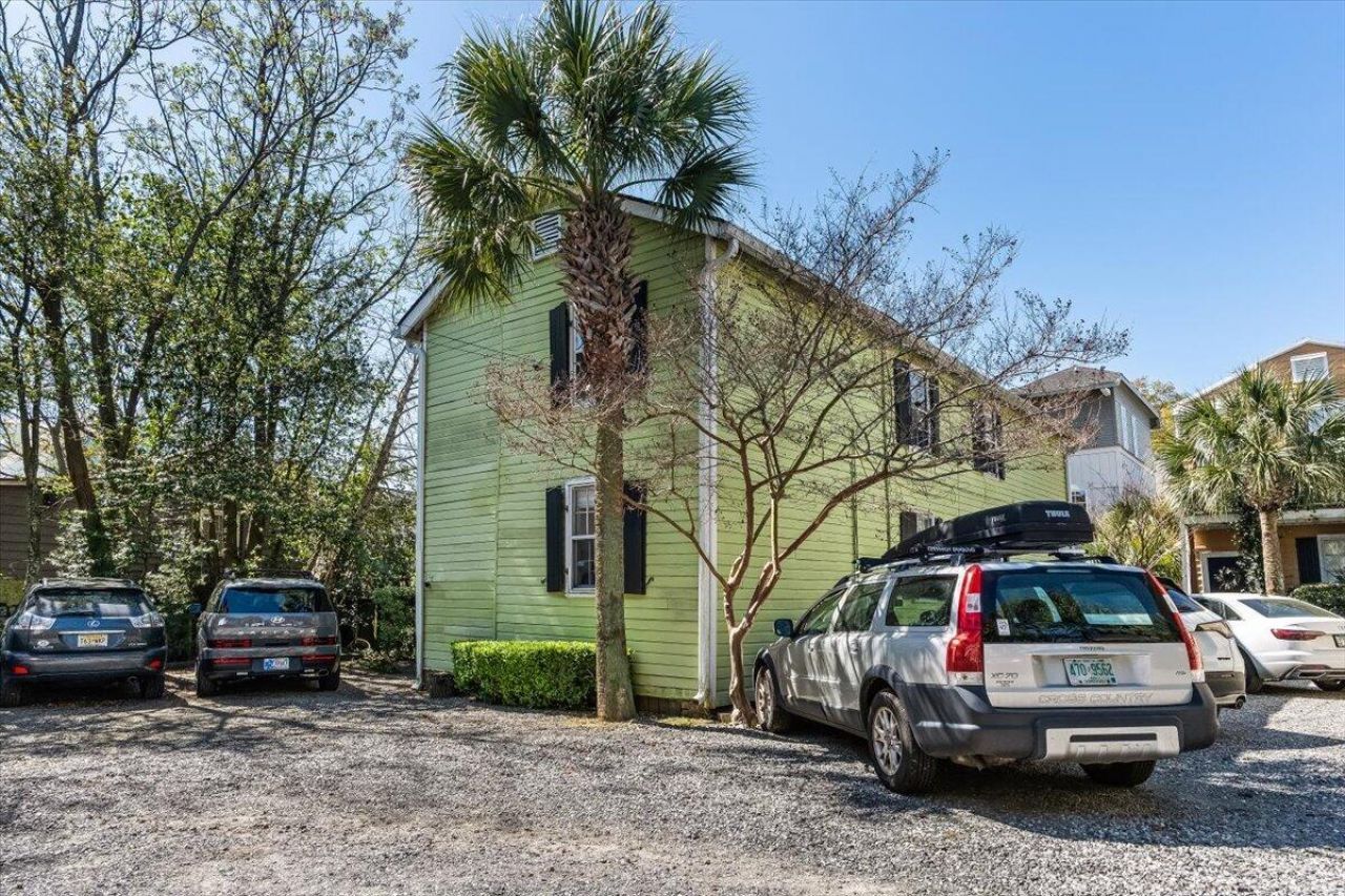 3 1/2 Kracke Street Photo 4