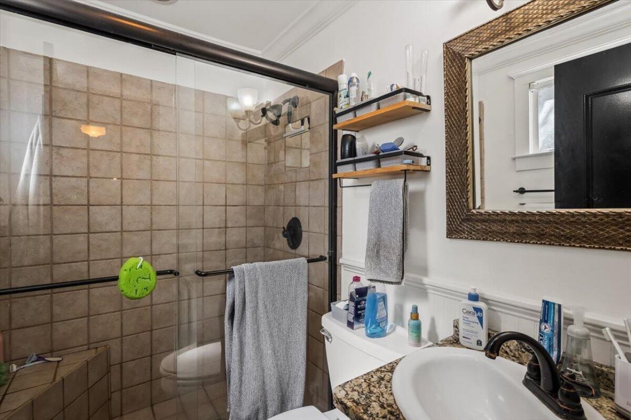 3 1/2 Kracke Street Photo 8