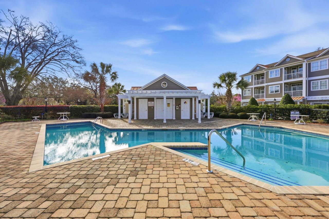 122 Oyster Bay Drive Photo 22