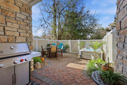 122 Oyster Bay Drive photo 4