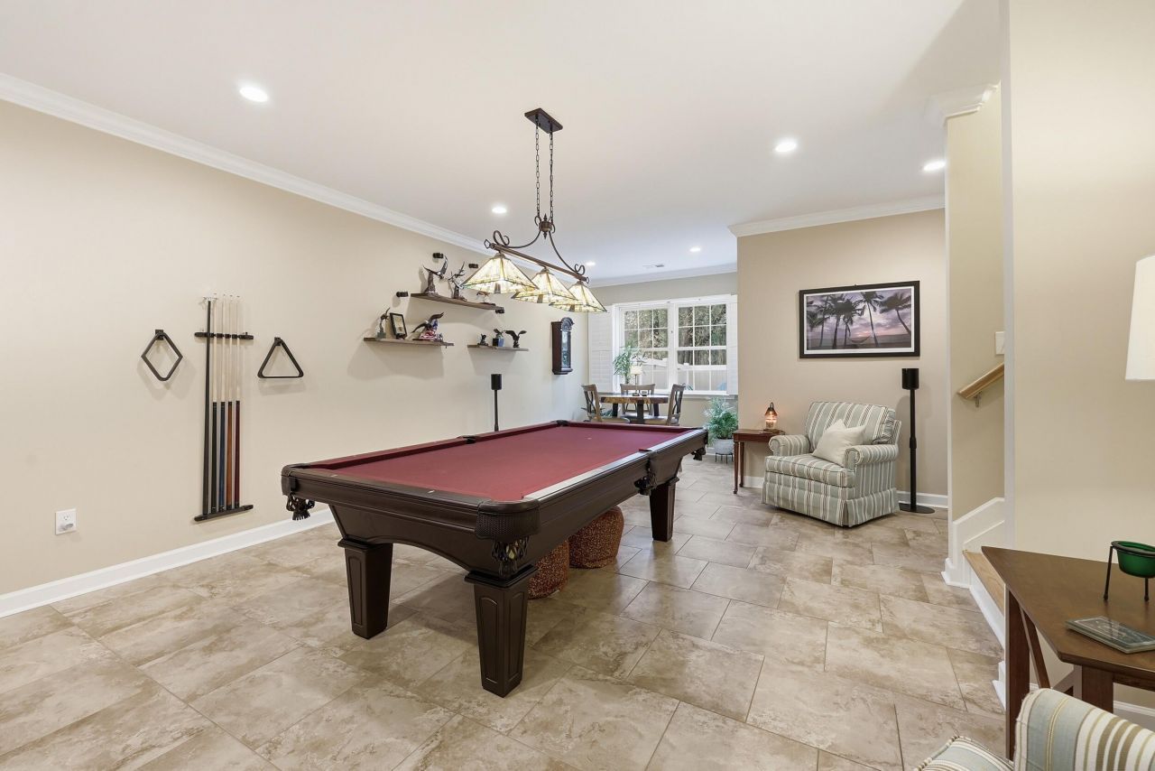 122 Oyster Bay Drive Photo 8