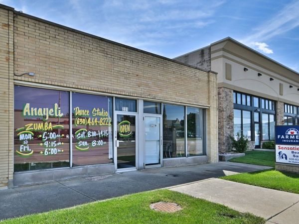 329-31 N Addison Road , Addison, IL 60101