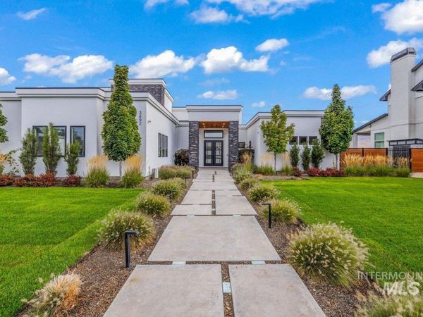 3492 E Heartleaf Dr, Boise, ID 83716