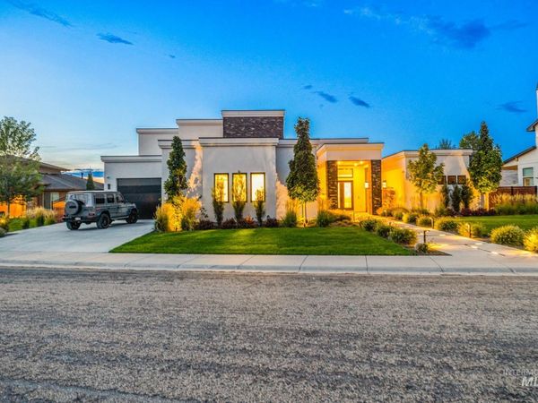 3492 E Heartleaf Dr, Boise, ID 83716