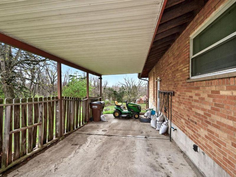 9007 Rolling Lane, Sycamore Township, OH 45236 Photo 4