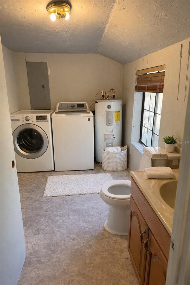 7923 18th Avenue E, Palmetto, FL 34221 Photo