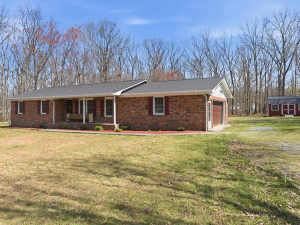 646 Circle Dr , Manchester, TN 37355