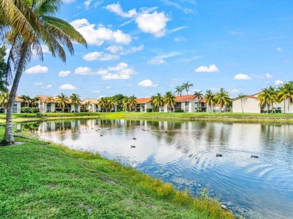 1495 Lake Crystal Dr, Unit H, West Palm Beach, FL 33411