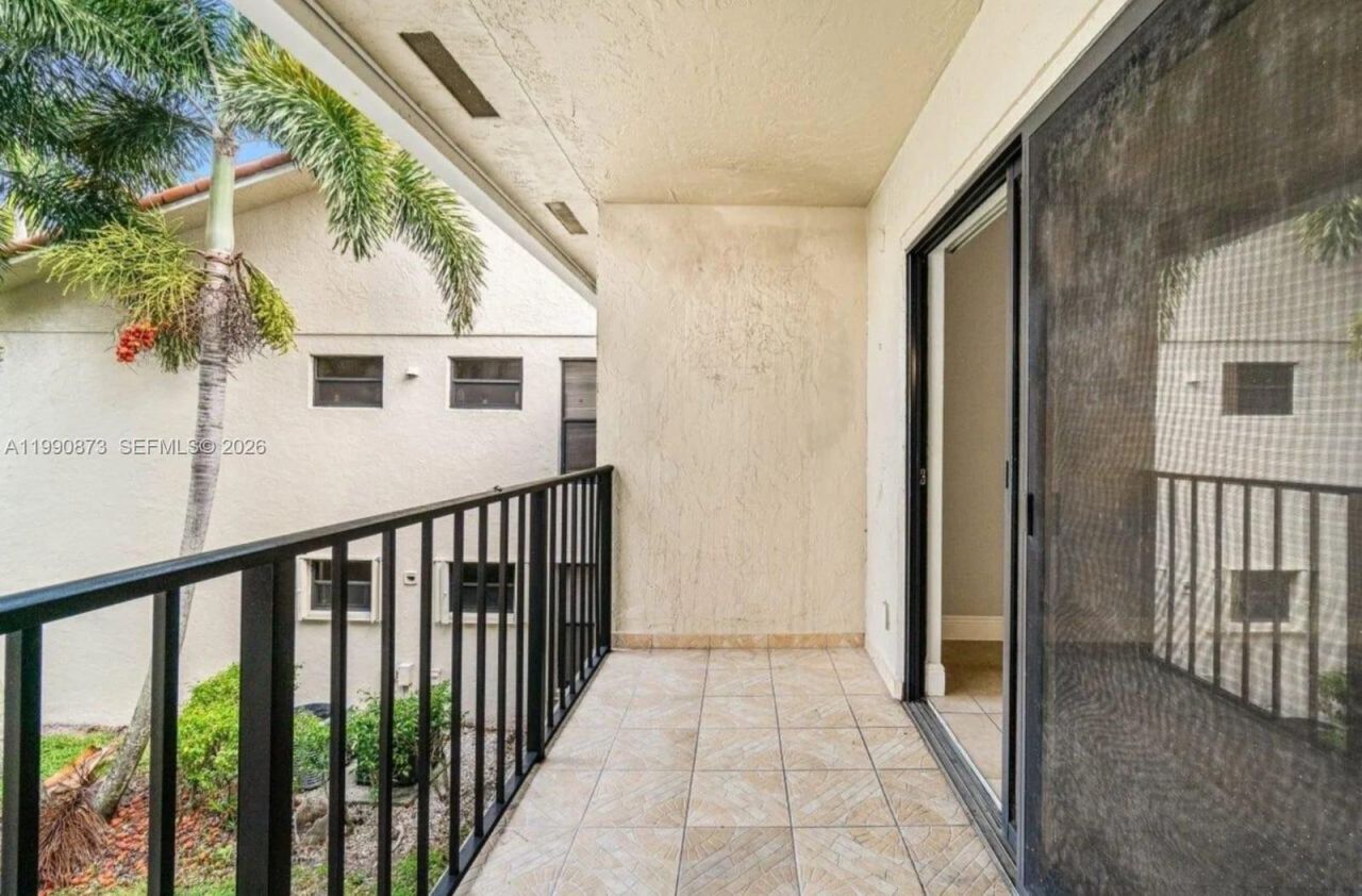 1495 Lake Crystal Dr , Unit H, West Palm Beach, FL 33411 Photo