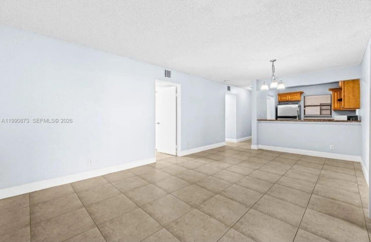 1495 Lake Crystal Dr , Unit H, West Palm Beach, FL 33411 Photo