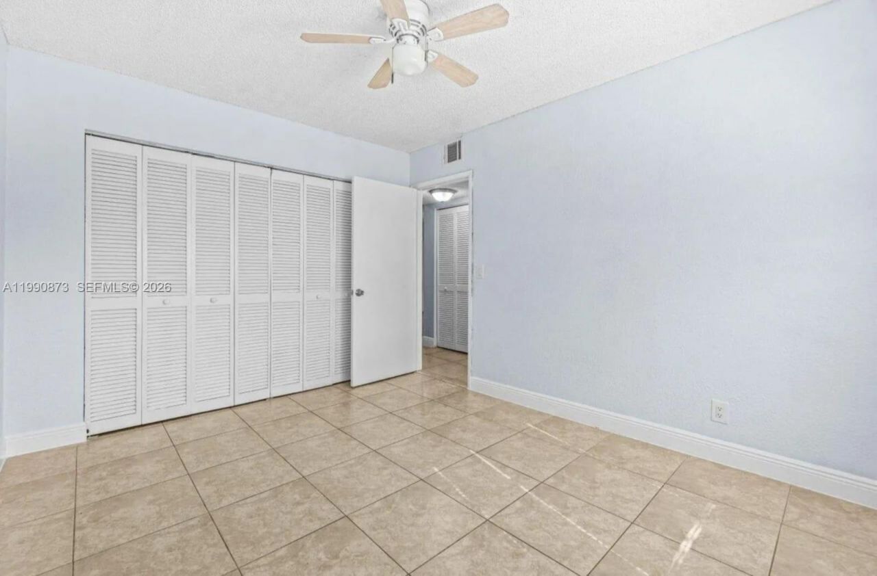 1495 Lake Crystal Dr , Unit H, West Palm Beach, FL 33411 Photo