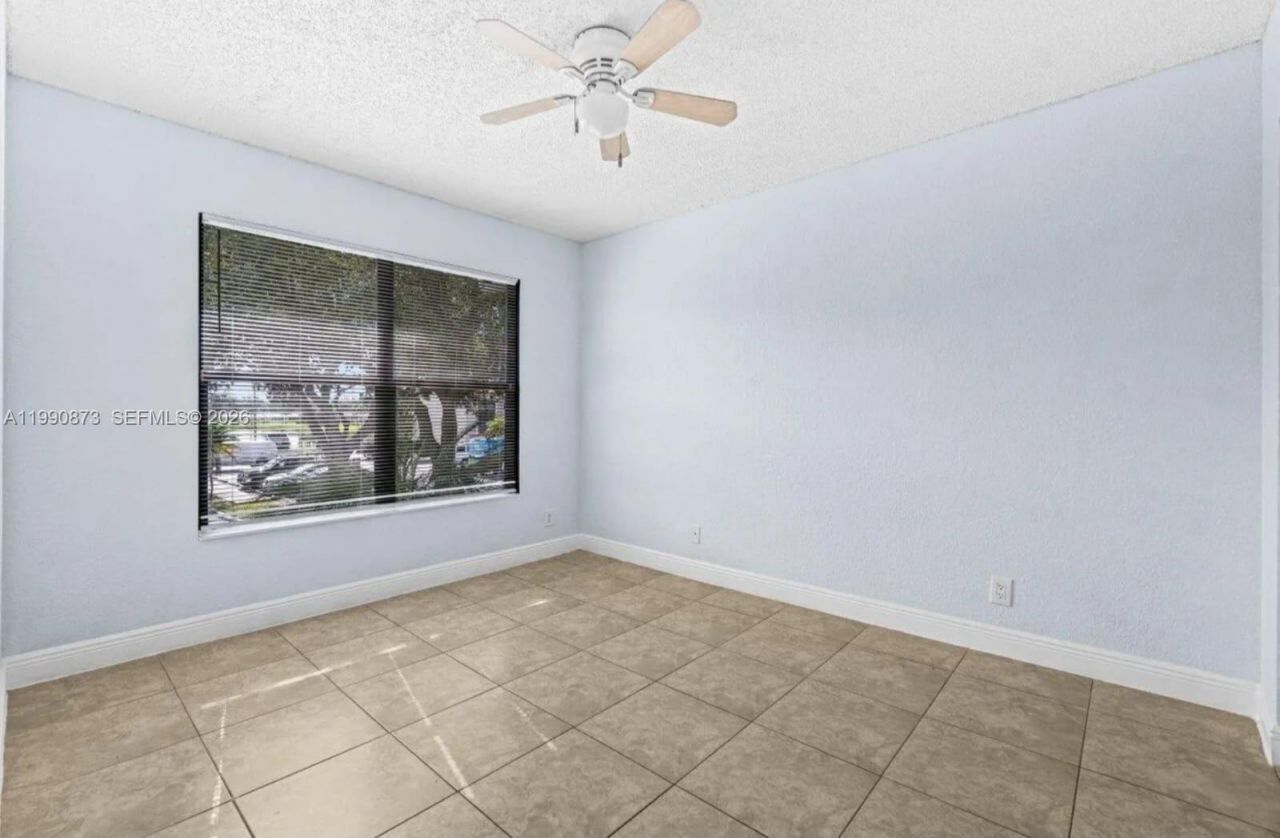 1495 Lake Crystal Dr , Unit H, West Palm Beach, FL 33411 Photo